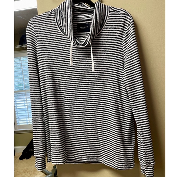 NEW Lucky XS Thin Sweater but Warm, Very Stretchy so fits like a Small - Picture 1 of 4